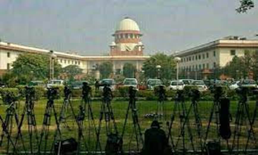 Indian SC to announce verdict on removal of occupied Kashmir's special  status on Dec 11 - Pakistan - DAWN.COM