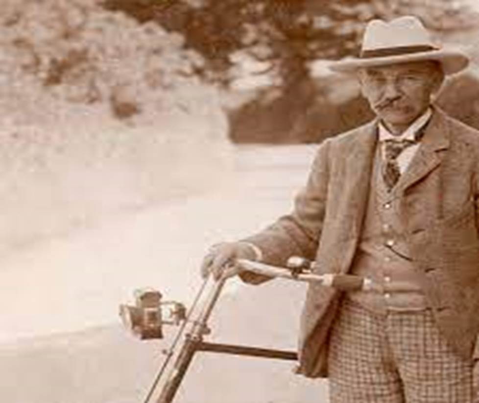 Thomas Hardy, novelist, poet and dramatist, dies aged 87 - archive, 1928 | Thomas  Hardy | The Guardian