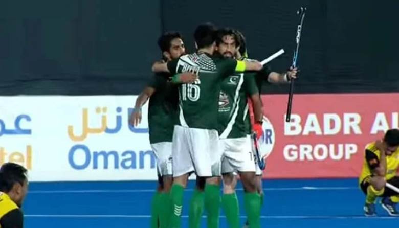 Players of the Pakistan Hockey Team celebrating. — YouTube/Oman Sports TV