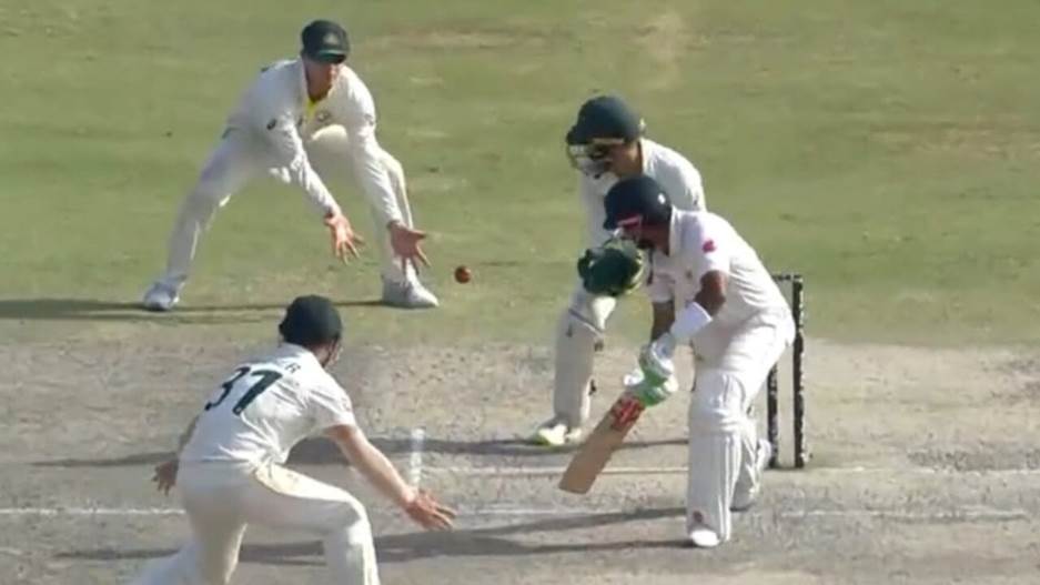 Smith's sharp catch ends Babar's knock