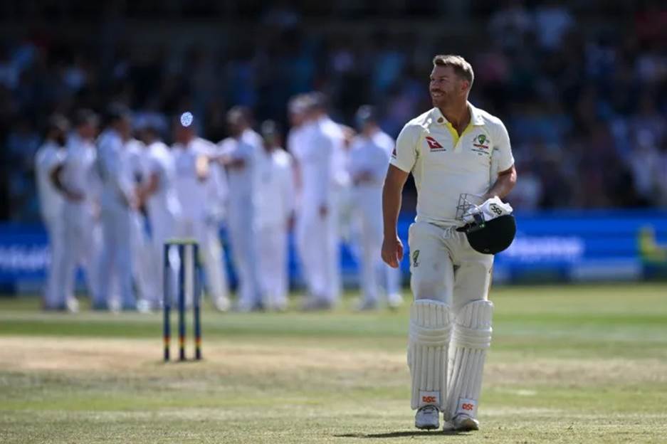 Australia's David Warner returns to the pavilion after being dismissed for one by England's Stuart Broad in the third Ashes Test at Headingley (Paul ELLIS)