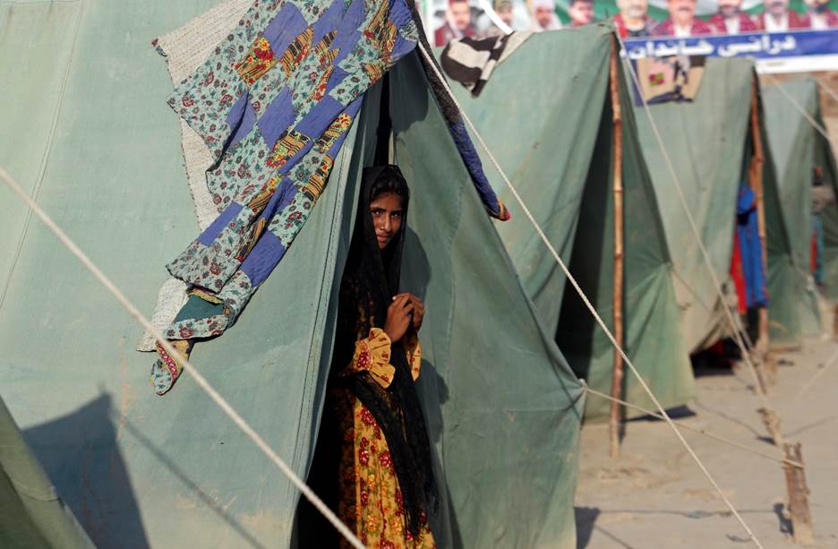 Waterborne diseases spread among flood victims in Pakistan – WPRI.com