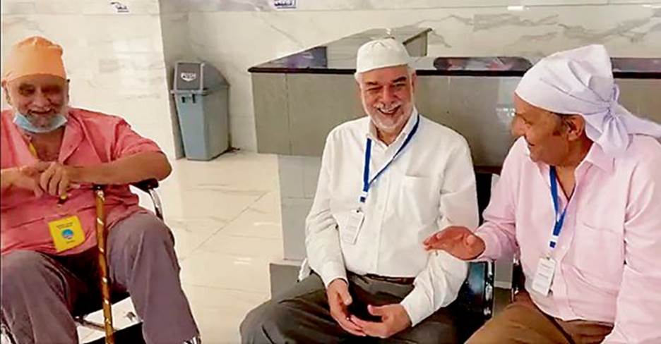 Old friends Bishan Singh Bedi and Intikhab Alam meet at Kartarpur, relive 1971 tour memories