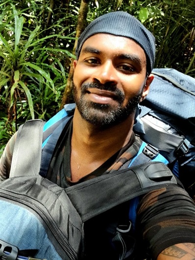A person taking a selfie AI-generated content may be incorrect.