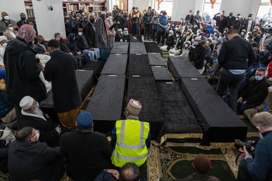 Scores of mourners overflow mosque for emotional funeral for 15 victims of deadly  Bronx fire: 'Things will never be the same' | Nation | fltimes.com
