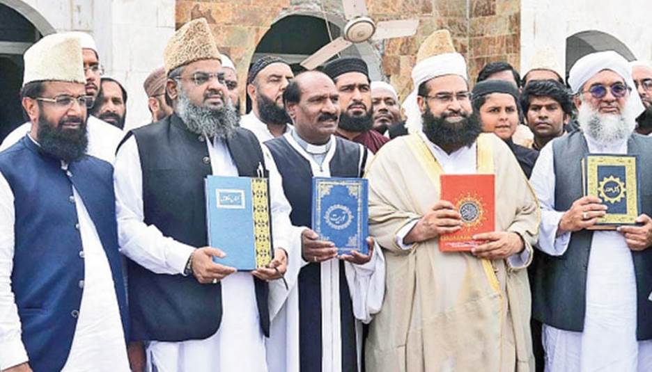 Muslims, Christians urge world to respect holy books.—APP