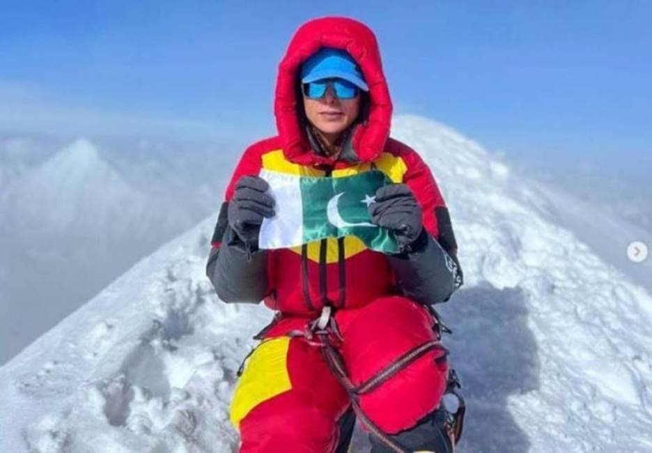 naila kiani becomes first pakistani woman to climb broad peak the 12th highest peak in the world at 8 047 metres photo app
