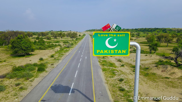 A sign on the side of a road  Description automatically generated with medium confidence