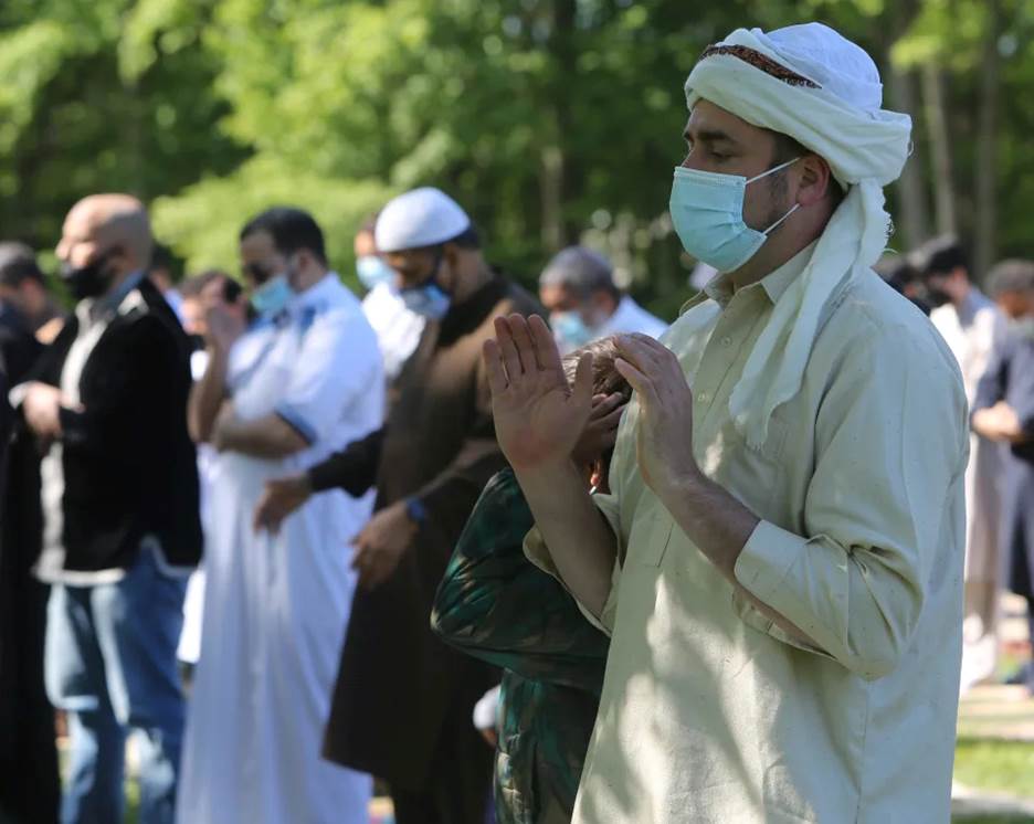 Members of Delaware's Muslim community mark the last day of Ramadan with prayer.