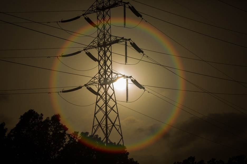 Pakistan Faces Deeper Electricity Crisis as LNG Becomes Too Expensive - Bloomberg