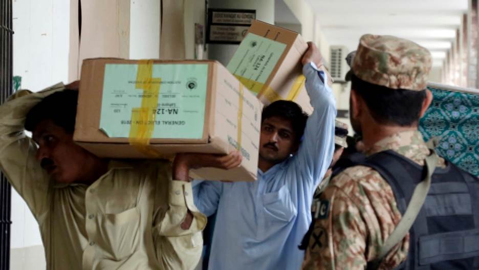 Hundreds With Terror Ties Run in Pakistan Elections