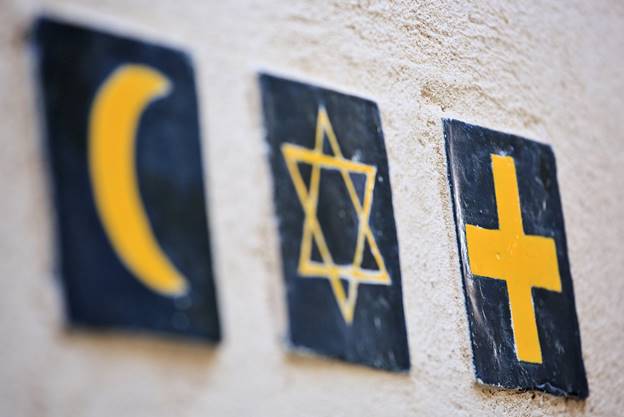 Must Islam and the West Fight? Religion and Politics Class Tackles Sensitive Topics | BU Today | Boston University