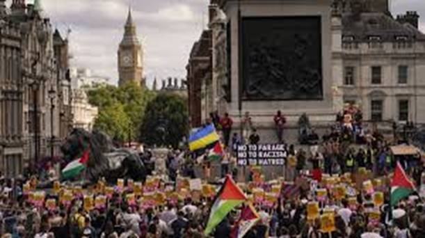 Anti-racism protesters take to UK ...