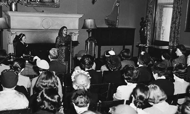 Begum Ra’ana Liaquat Ali Khan, talks on “Women of Pakistan” at Town Hall, New York | Photo by Dawn.com