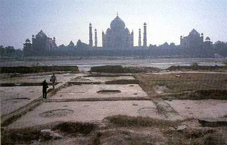 Moonlight Garden at the Taj