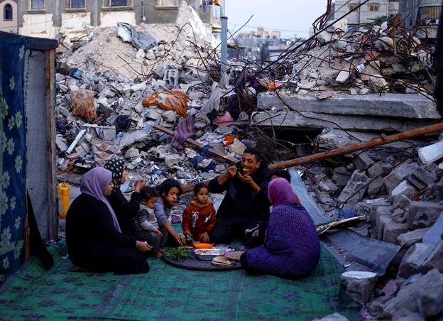 Palestinians observe Ramadan in the shadow of Gaza war - March 14, 2024 | Reuters