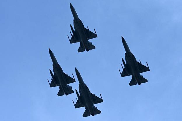 PAKISTAN-POLITICS-DEFENCE