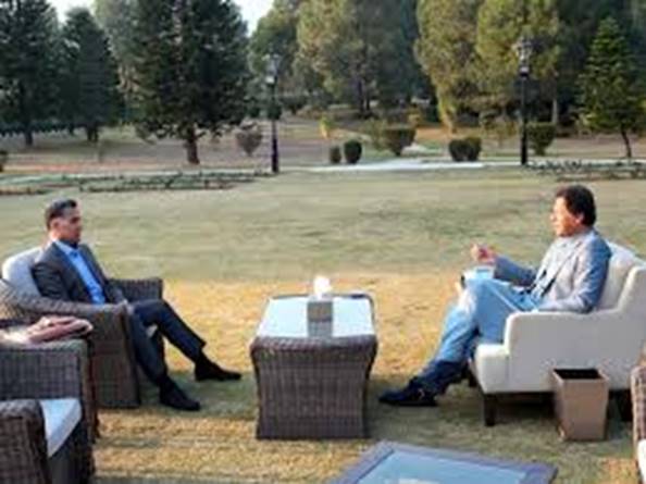 Lt-Gen Faiz Hameed meets PM - Business ...